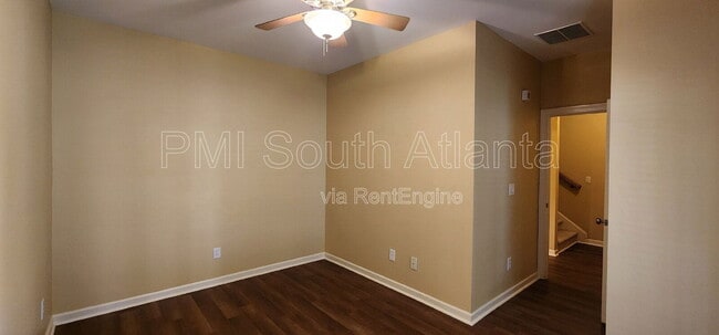 Building Photo - 106 Lexington Village