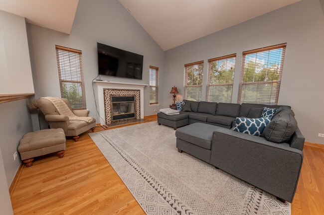 Building Photo - 2192 Fescue Dr
