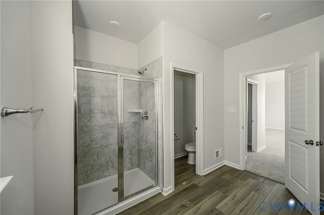 Building Photo - 6467 Fennec Run