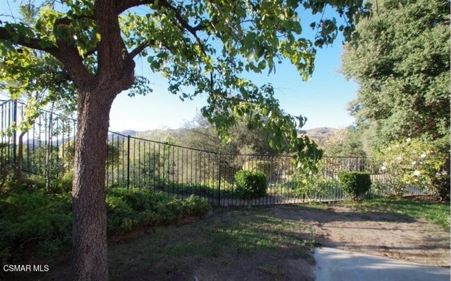 Building Photo - 6797 Oak Forest Dr
