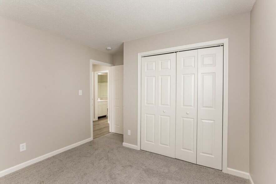 Building Photo - 3937 Candle Berry Dr