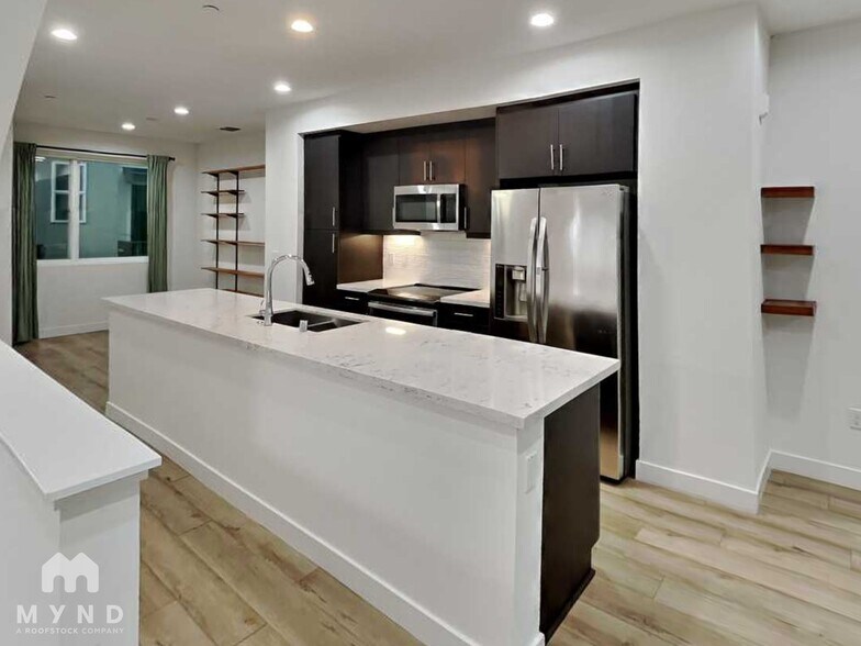 Building Photo - 3959 Wattling St