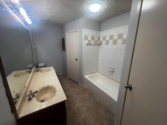 Building Photo - 10030 Ridgecoral Dr