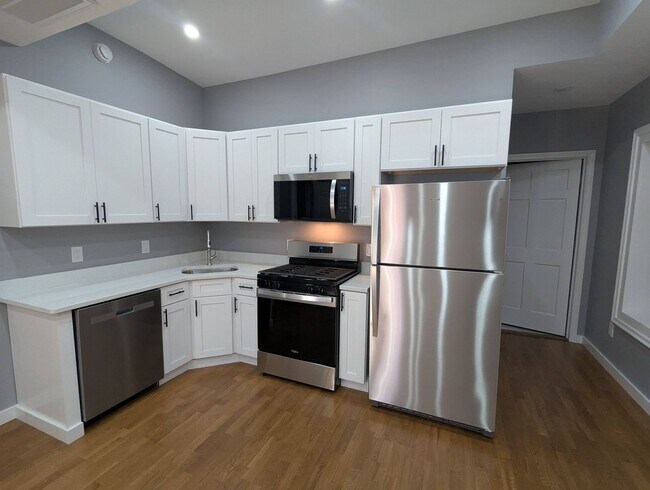 Building Photo - 171 Remsen St