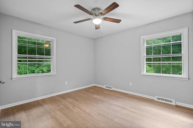 Building Photo - 7795 Penn Manor Ct