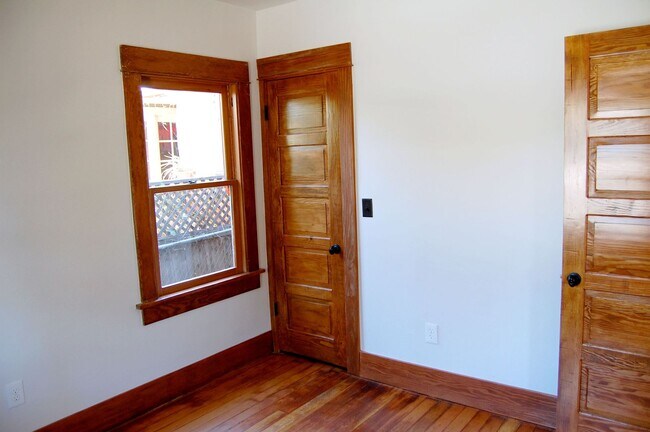 Building Photo - FIGUEROA