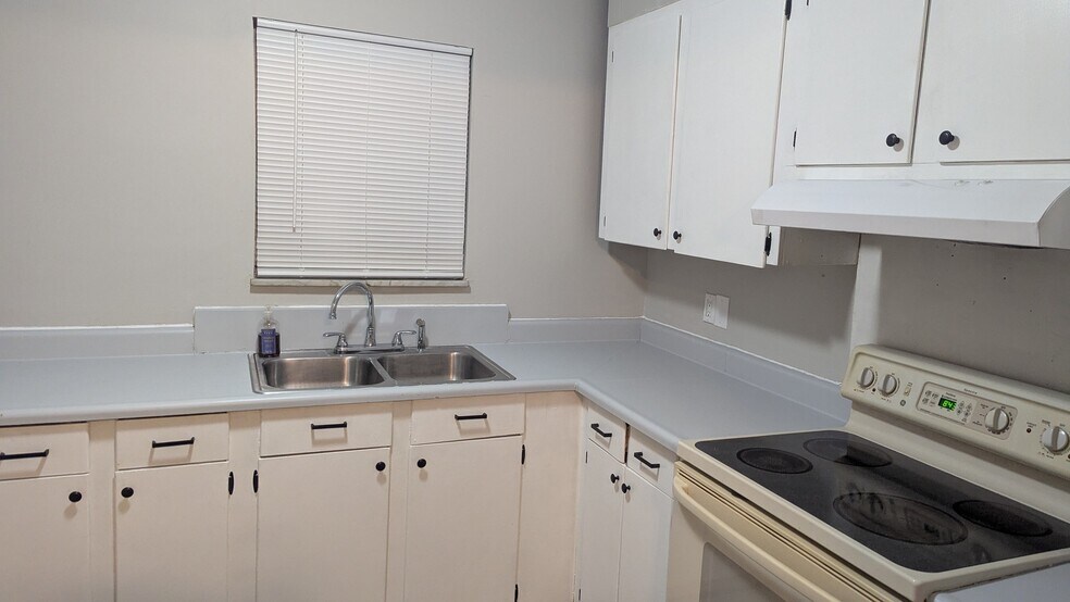 Building Photo - 709 Arrowhead Trl