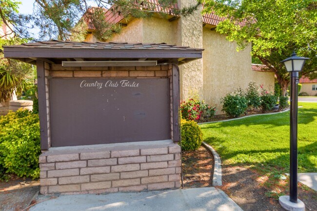 Building Photo - 39945 Santa Fe Way