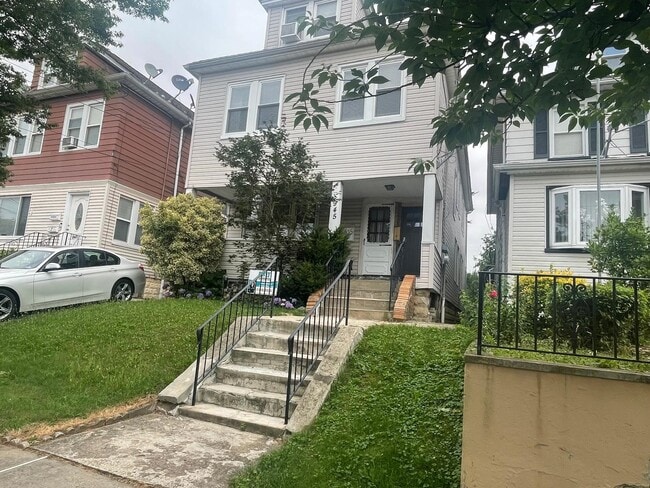 Primary Photo - 945 Monroe Ave