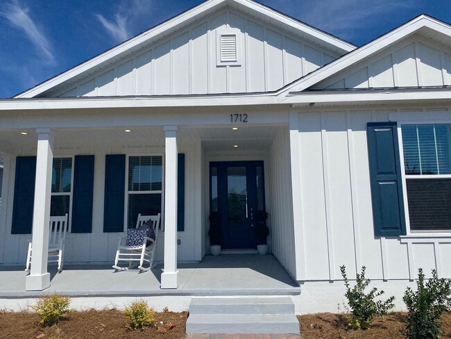 Building Photo - 1712 Sweet Pea Ct