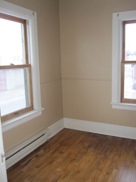 Building Photo - 118 Spring St