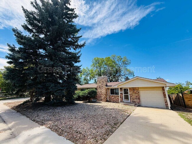 Building Photo - 1125 W 8th Ave Dr