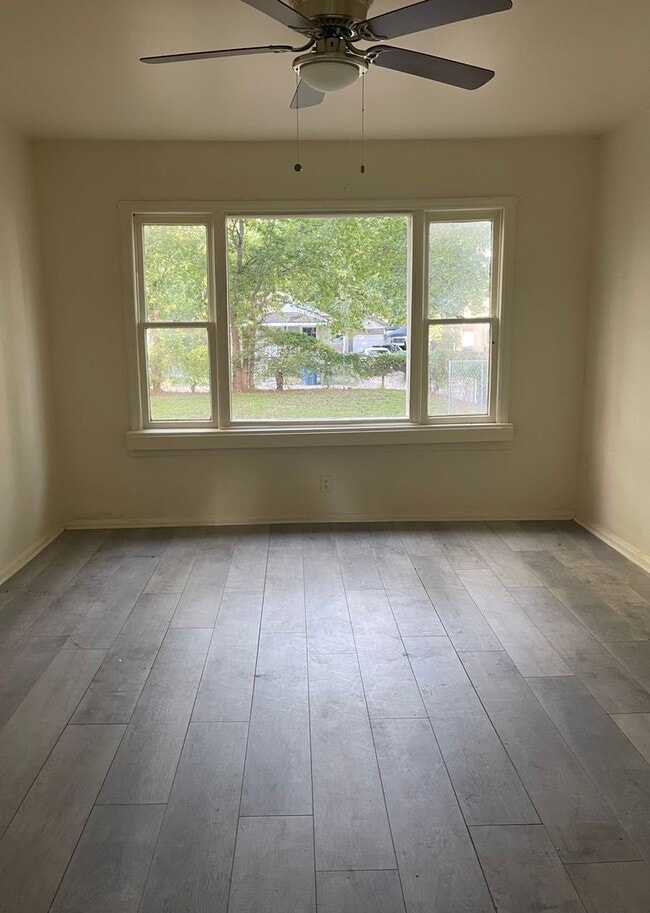 Building Photo - 1 Bedroom 1 Bath House