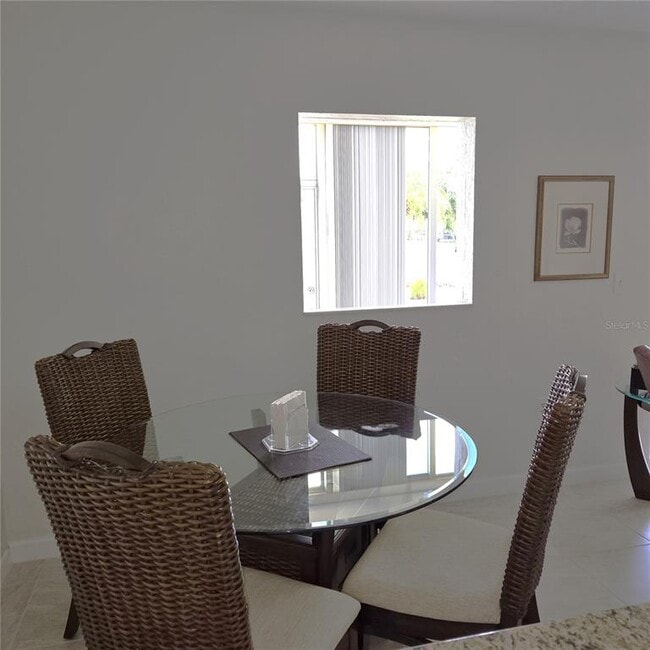 Building Photo - 7193 W Country Club Dr N