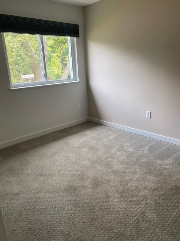 Building Photo - 20 Silopanna Rd