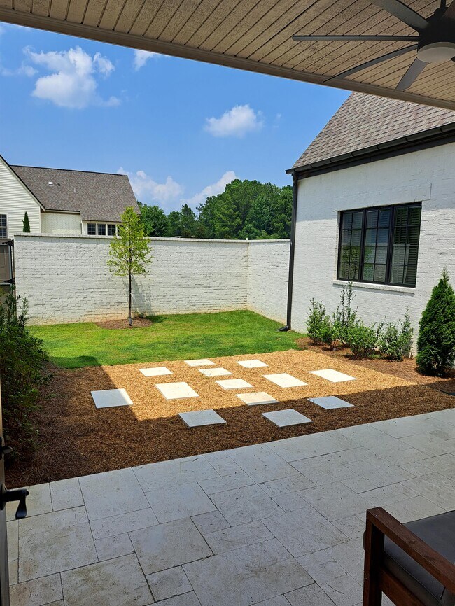 Building Photo - 7085 Fain Park Dr