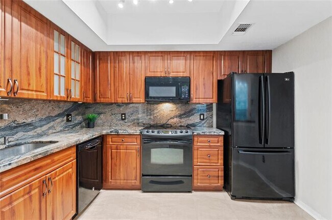 Building Photo - 781 SW 148th Ave