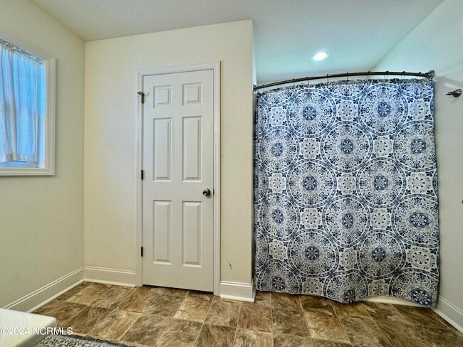 Building Photo - 3112 Catarina Ln