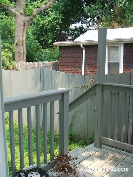 Building Photo - 339 Beacon St