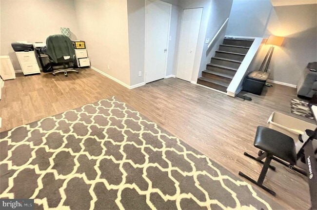 Building Photo - 9437 Hickory View Pl