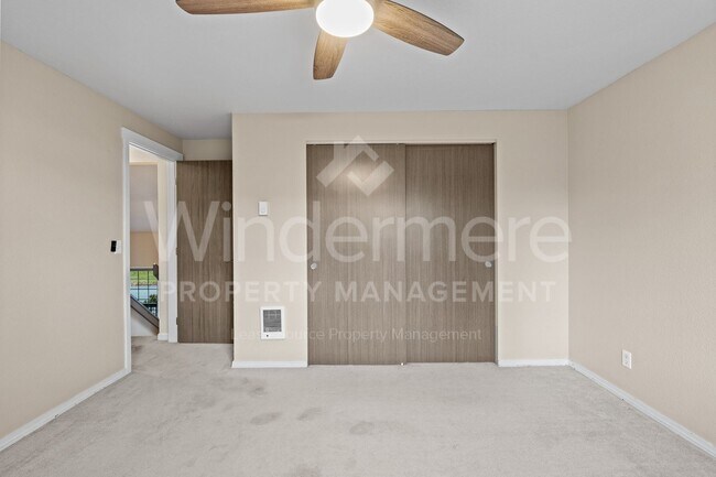 Building Photo - Updated 3 Bed 2 Bath Home With Brand New 2...