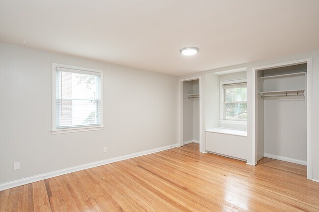 Building Photo - 306 Winona Blvd