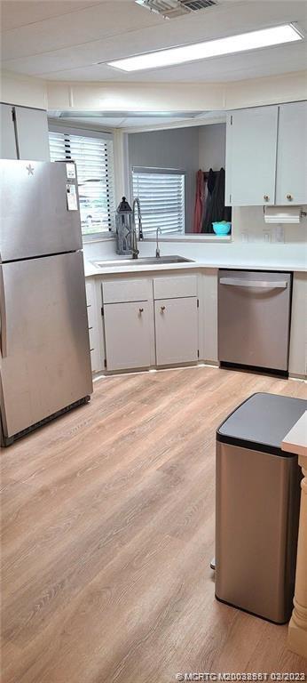 Building Photo - 7777 SE Continental Dr