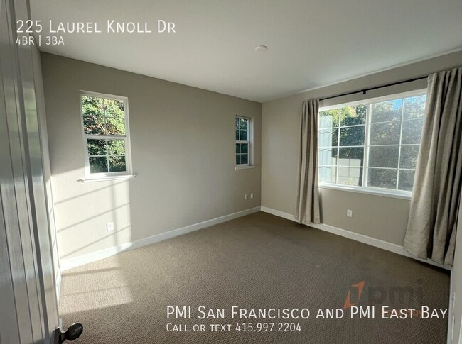 Building Photo - Modern 4-Bedroom Townhouse in Muir Heights...