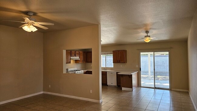 Building Photo - 1404 N Fulgham St