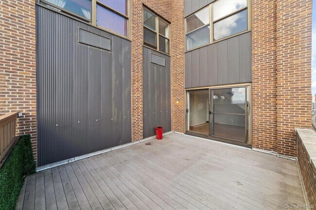 Building Photo - 23 Water Grant St