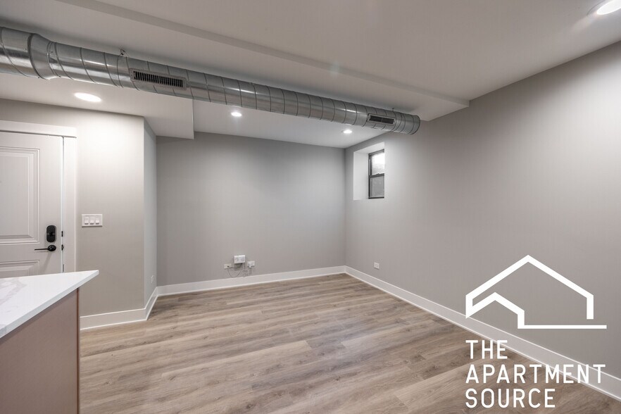 Building Photo - 2409 N Kedzie Blvd