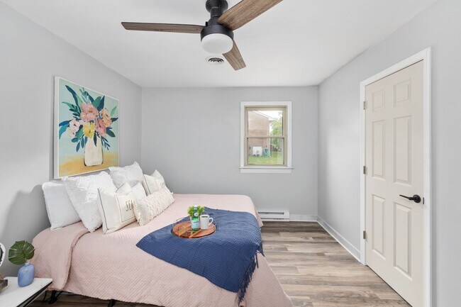 Building Photo - 10511 Lunswood Rd