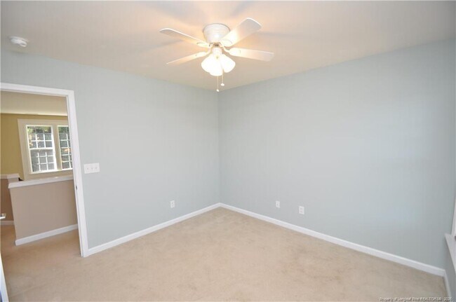 Building Photo - 300 Sutton Glen Dr