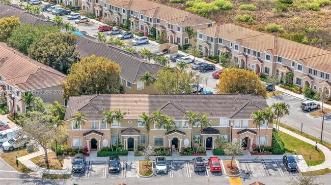 Building Photo - 2342 SE 10th St