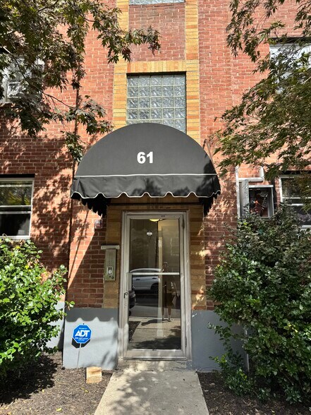 Building Photo - 63 Selkirk Rd