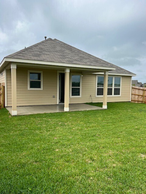 Building Photo - 678 Imperial Lp