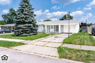 Building Photo - 3 bed 1 bath home on North Side of Fort Wayne