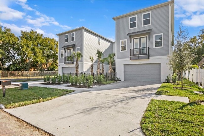 Building Photo - 208 W Frances Ave
