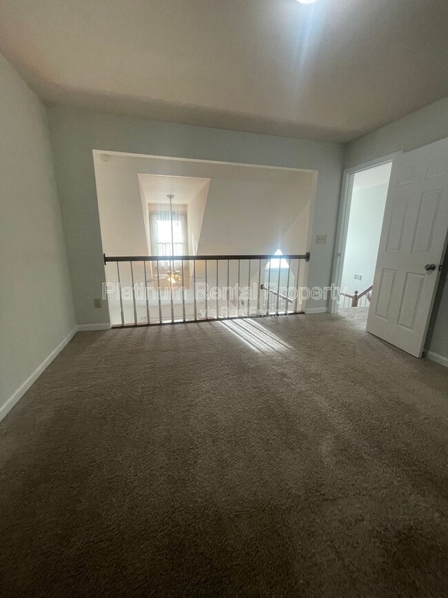 Building Photo - 940 Club Chase Ct