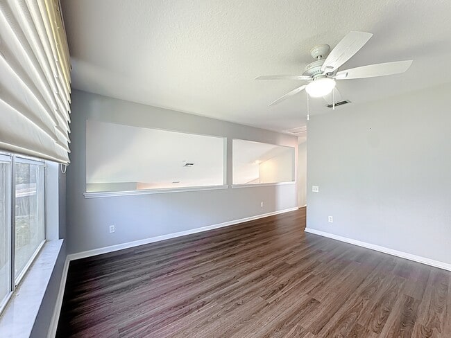 Building Photo - 3235 Falcon Point Dr