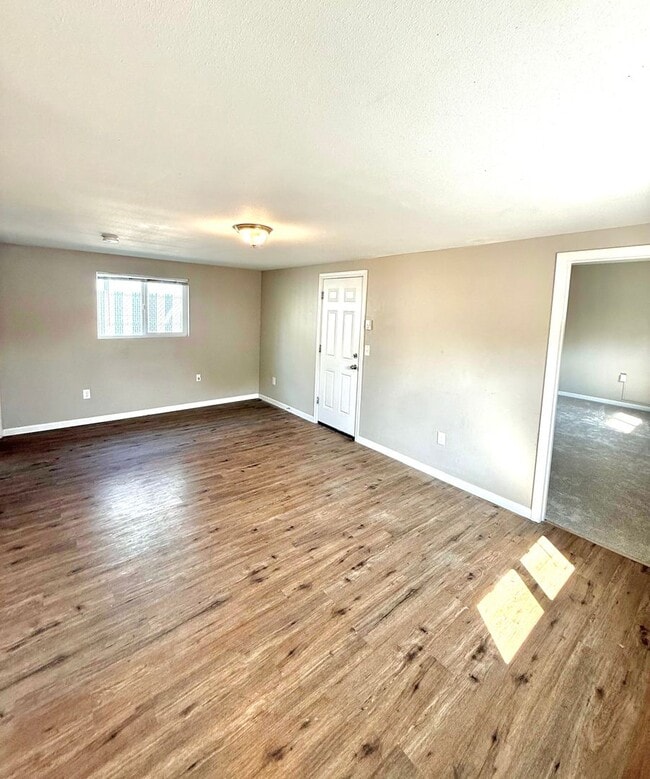 Building Photo - Charming 2-Bed, 1-Bath White Center Home