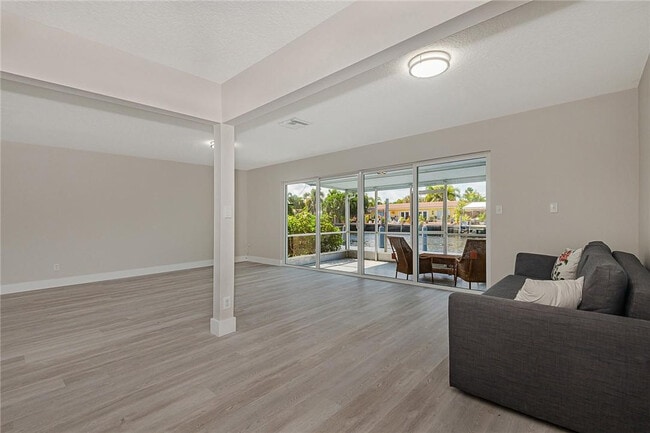 Building Photo - 2217 NE 20th Ave