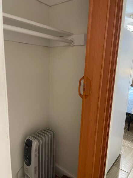 Building Photo - 1121 SW 22nd Ave