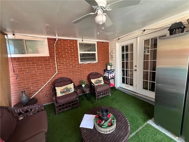 Building Photo - 6613 Carmen St