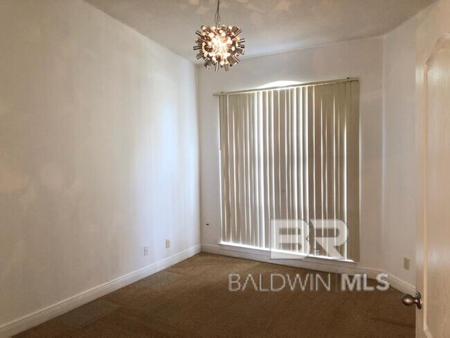 Building Photo - 9286 Ottawa Dr