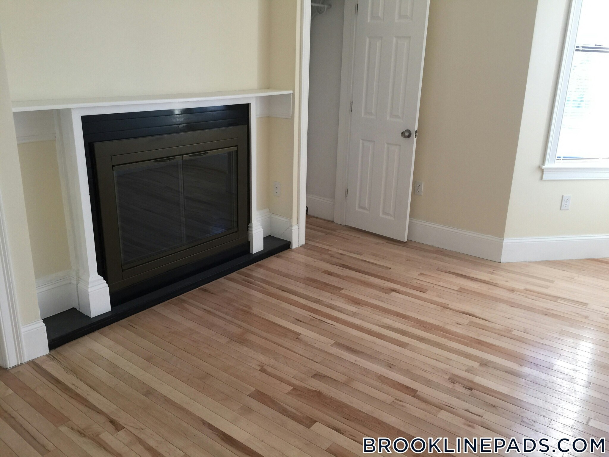 Building Photo - 1203 Beacon St