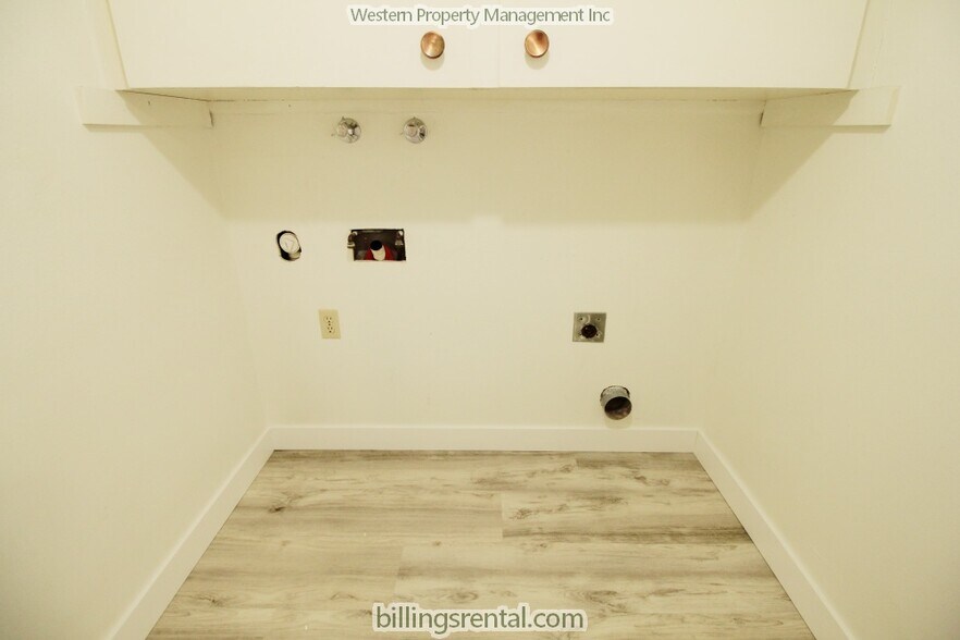 Laundry Room - 411 Mervin St