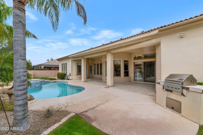 Building Photo - 11139 E Cannon Dr