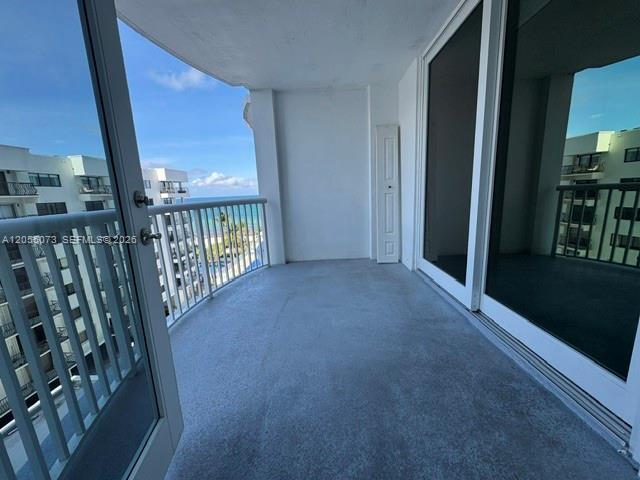 Building Photo - 5401 Collins Ave