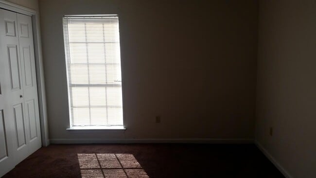 Building Photo - 107 Oak Ridge Ave